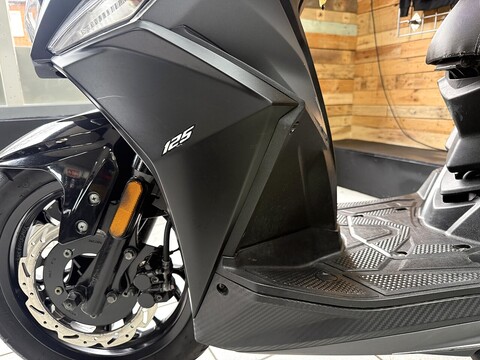 125 AC Scooter Petrol CVT Euro 5 (10 ps)