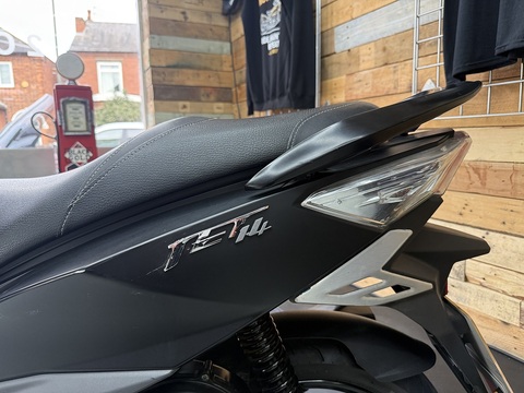 125 AC Scooter Petrol CVT Euro 5 (10 ps)