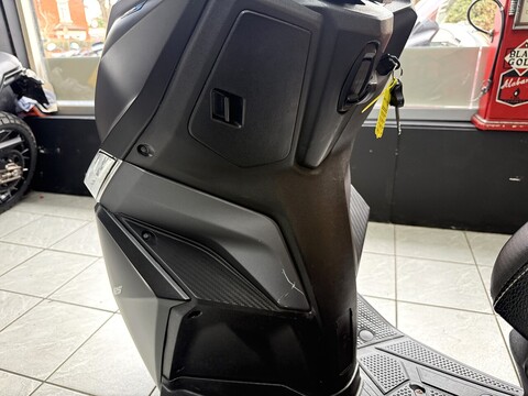 125 AC Scooter Petrol CVT Euro 5 (10 ps)