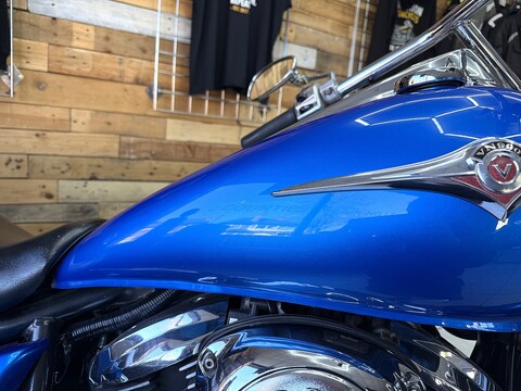 900 Custom Cruiser Manual Petrol