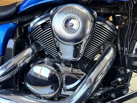 900 Custom Cruiser Manual Petrol