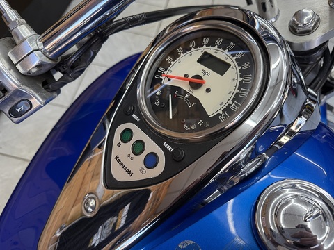 900 Custom Cruiser Manual Petrol
