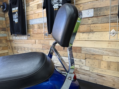 900 Custom Cruiser Manual Petrol