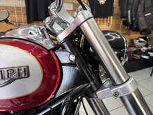 Triumph Bonneville America  