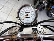 Triumph Bonneville America  