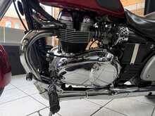 Triumph Bonneville America  