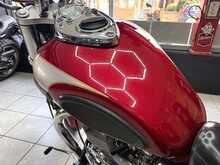 Triumph Bonneville America  