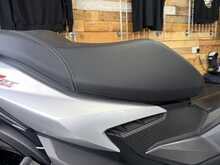 Aprilia SR GT 125  