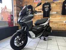 Aprilia SR GT 125  