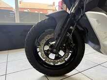 Aprilia SR GT 125  