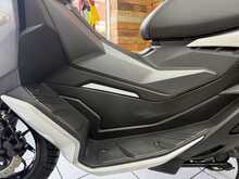 Aprilia SR GT 125  