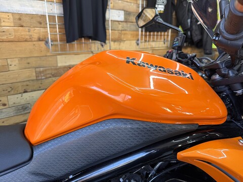 650 Naked Petrol Manual (72 ps)