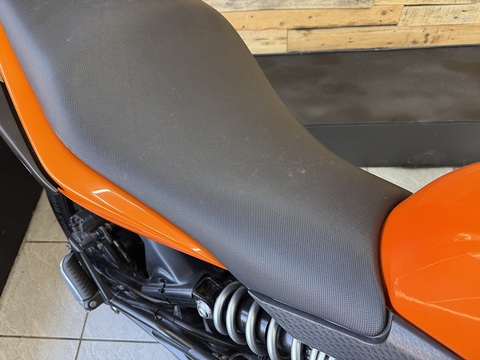 650 Naked Petrol Manual (72 ps)