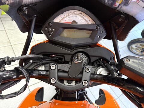 650 Naked Petrol Manual (72 ps)
