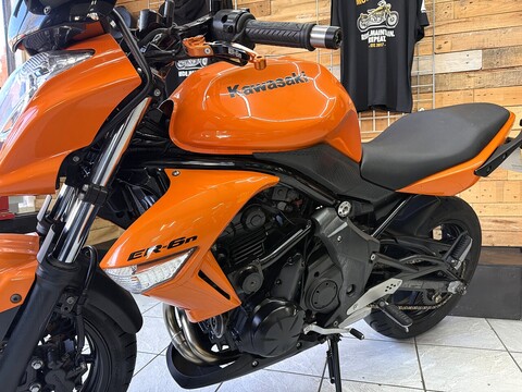 650 Naked Petrol Manual (72 ps)