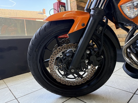 650 Naked Petrol Manual (72 ps)