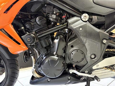 650 Naked Petrol Manual (72 ps)