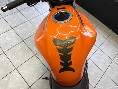 650 Naked Petrol Manual (72 ps)