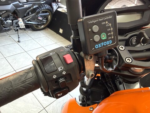 650 Naked Petrol Manual (72 ps)