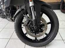 Suzuki V-Strom 800 RE 