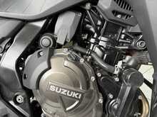 Suzuki V-Strom 800 RE 
