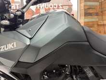 Suzuki V-Strom 800 RE 