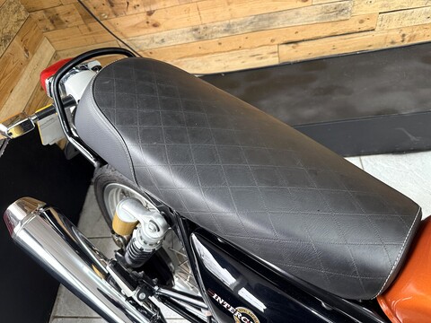 650 Roadster/Retro