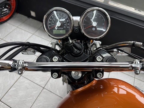 650 Roadster/Retro