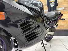 Suzuki RF900  