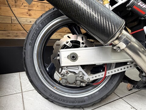 FZS600