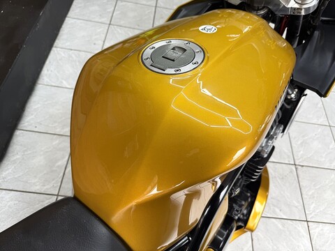 FZS600