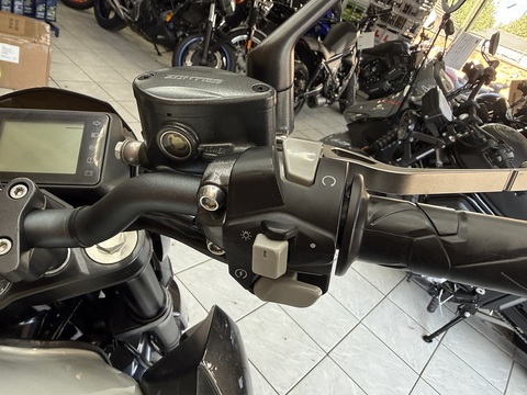 125 Naked