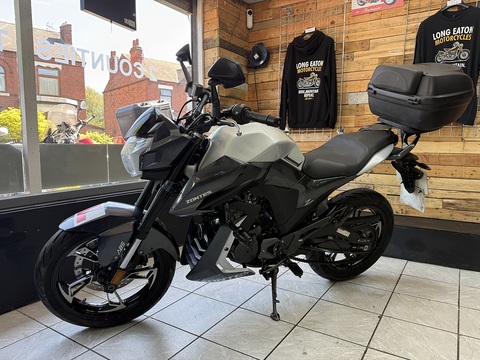 125 Naked