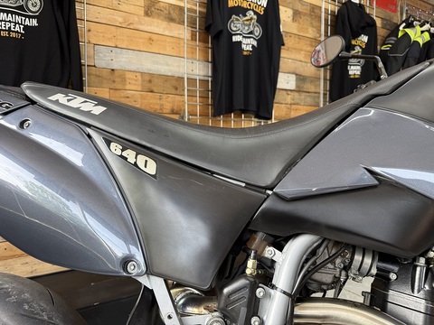 640 Supermoto Petrol