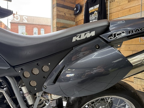 640 Supermoto Petrol