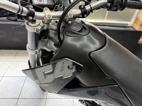 640 Supermoto Petrol