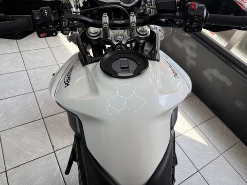 800 XRx Adventure