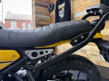 Yamaha XSR125  