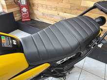 Yamaha XSR125  