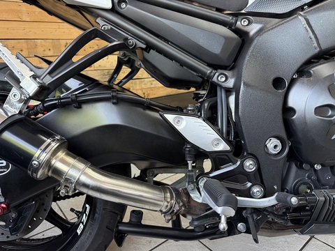 800 ABS Naked