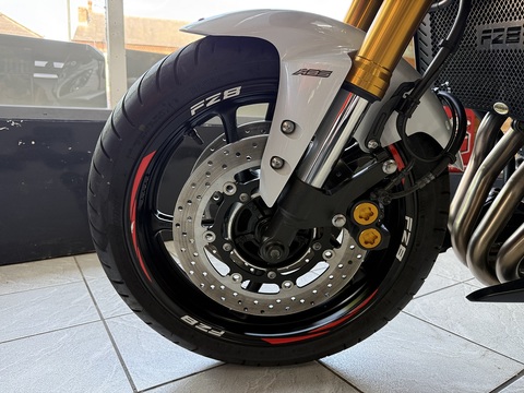 800 ABS Naked