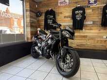 Triumph Street Triple 765 R 