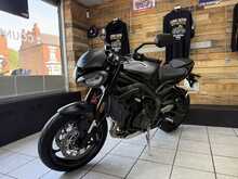 Triumph Street Triple 765 R 