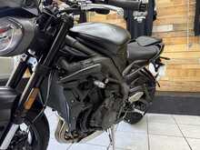 Triumph Street Triple 765 R 