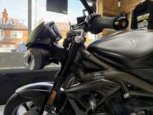 Triumph Street Triple 765 R 