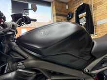 Triumph Street Triple 765 R 