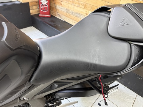 765 R Naked