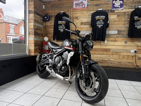 660 Roadster/Retro