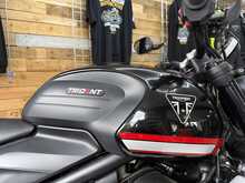 Triumph Trident 660  