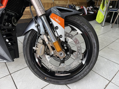 125 Adventure